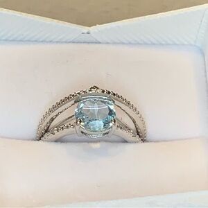 2.25 ct pear cut blue topaz & diamond ring size 7